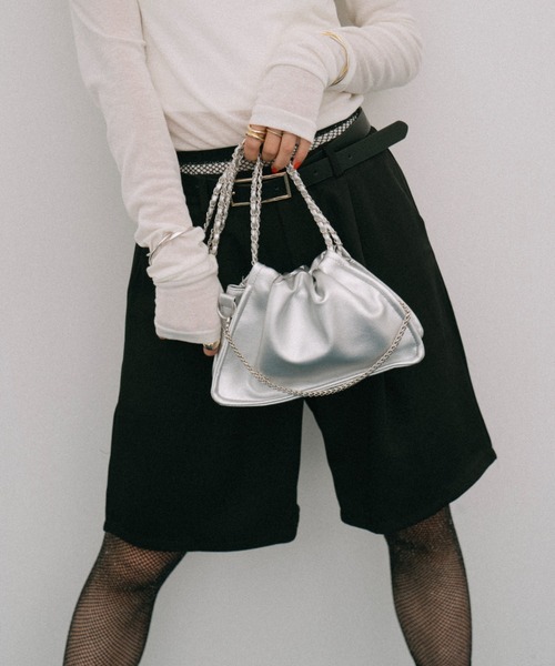 HANNE（アン）の「フェイクレザーチェーンハンドBAG（ハンドバッグ・レディース・シルバー/ブラック・FREE）」の3枚目の写真