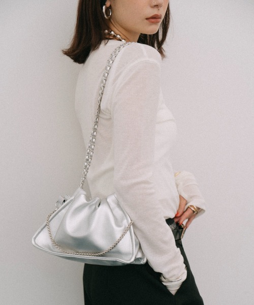 HANNE（アン）の「フェイクレザーチェーンハンドBAG（ハンドバッグ・レディース・シルバー/ブラック・FREE）」の4枚目の写真