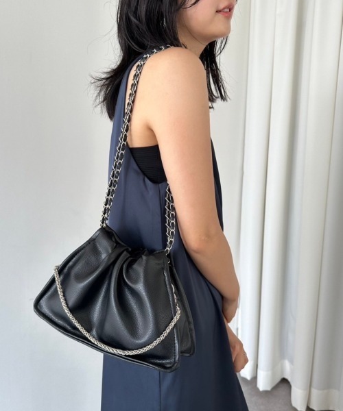 HANNE（アン）の「フェイクレザーチェーンハンドBAG（ハンドバッグ・レディース・シルバー/ブラック・FREE）」の10枚目の写真