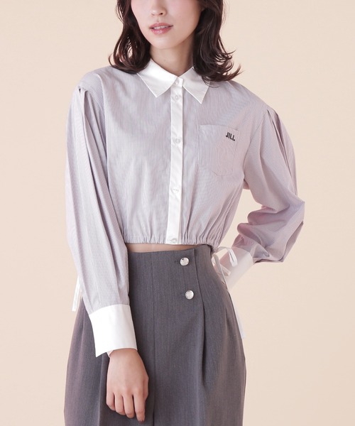 JILL by JILL STUART(ジルバイジルスチュアート)の「◇ウエストリボンシャツ(シャツ/ブラウス・レディース・ホワイト/ブルー系その他/グレー系その他・FREE)」の1枚目の写真