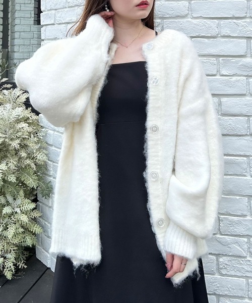 INGNI（イング）の「ミドル丈シャギーニットカーディガン（カーディガン/ボレロ・レディース・ブルー/グレー/ピンク/アイボリー・M）」の5枚目の写真