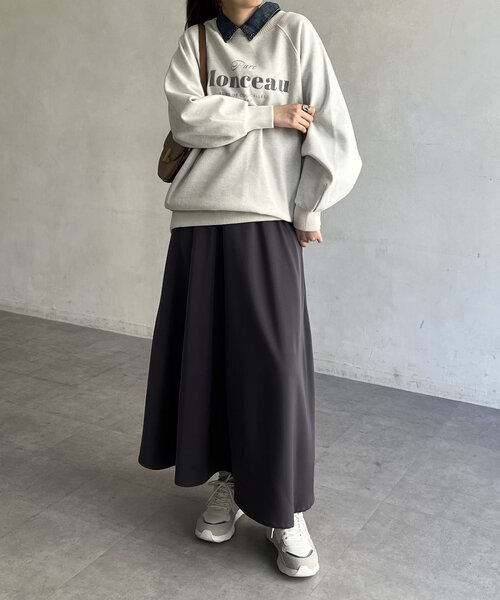 Chez toi(シェトワ)の「サテンフレアスカート(スカート・レディース・ネイビー/チャコールグレー/ベージュ・FREE)」の12枚目の写真