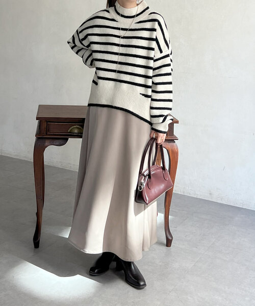 Chez toi(シェトワ)の「サテンフレアスカート(スカート・レディース・ネイビー/チャコールグレー/ベージュ・FREE)」の22枚目の写真