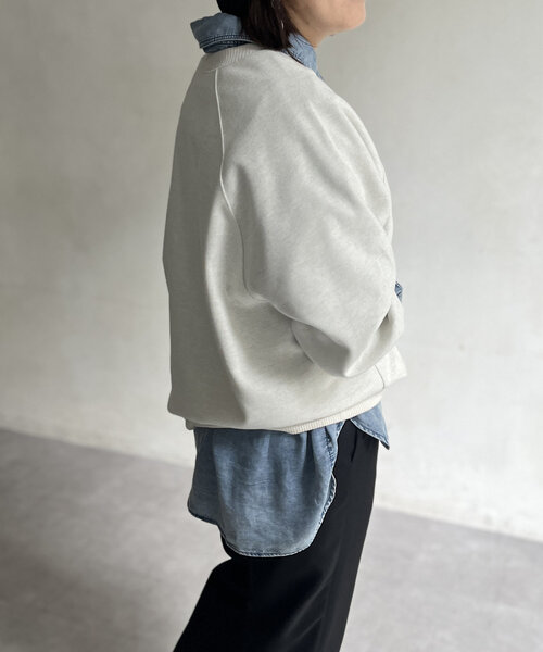 Chez toi（シェトワ）の「圧縮起毛ラグランロゴプルオーバー（Tシャツ/カットソー・レディース・アイボリー/ブラック/グレー・FREE）」の8枚目の写真