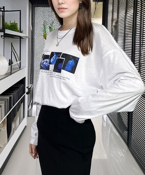 Candlestick(キャンドルスティック)の「モード フワラー グラフィック ゆったり ロンT(Tシャツ/カットソー・レディース・ホワイト系/ブラック系3/ホワイト/ブラック系/スミクロ/ダークグリーン系/ピンク/ブラック系4/ホワイト系3/ダークグリーン/ブラック系2/モカ/ブラック系5/サックスブルー/ブラック/ホワイト系2/ホワイト系4/ホワイト系5/ブラック系7/ブラック系6・LL/L/M)」の6枚目の写真