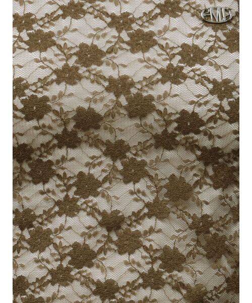 EMODA（エモダ）の「LACE CHOKER PLATE TOP（Tシャツ/カットソー・レディース・ブラック/ホワイト/ブラウン/ブルー・FREE）」の6枚目の写真