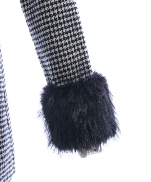 clear（クリア）の「【低身長サイズ有】ミドル丈ダブルボタンファー付きコート[大人 フェミニン 上品] ≪再入荷≫（その他アウター・レディース・アイボリー/ブラック/ブラック系その他・XS/F）」の18枚目の写真