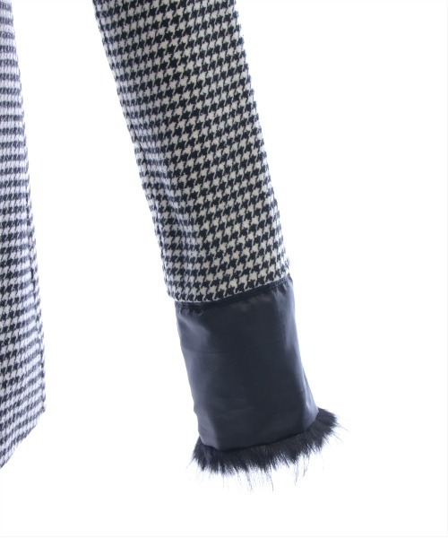 clear（クリア）の「【低身長サイズ有】ミドル丈ダブルボタンファー付きコート[大人 フェミニン 上品] ≪再入荷≫（その他アウター・レディース・アイボリー/ブラック/ブラック系その他・XS/F）」の17枚目の写真