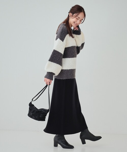 SHOO・LA・RUE（シューラルー）の「◆シャイニーくしゅくしゅショルダーバッグ（ショルダーバッグ・レディース・シルバー/ダークブラウン/グレー/ブラック・00）」の19枚目の写真