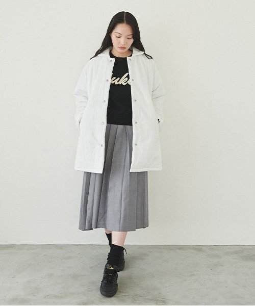 LUKU nari(ルクナーリ)の「中綿Aラインコート(ナイロンジャケット・レディース・ブラック/オフホワイト・F)」の3枚目の写真