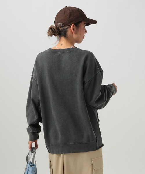 BAYFLOW(ベイフロー)の「フリンジコンビフェードプルオーバー(スウェット・レディース・オフホワイト/チャコール/ピンク・FREE)」の8枚目の写真