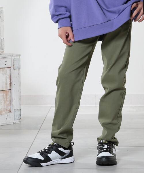 SHOO・LA・RUE（シューラルー）の「【100-150cm/洗える/男女兼用】ストレッチ カラースキニーパンツ（その他パンツ・キッズ・ベージュ/パープル/ピンク/ブラック/ダークオリーブ/サックスブルー・10/11/12/13/14/15 ）」の3枚目の写真