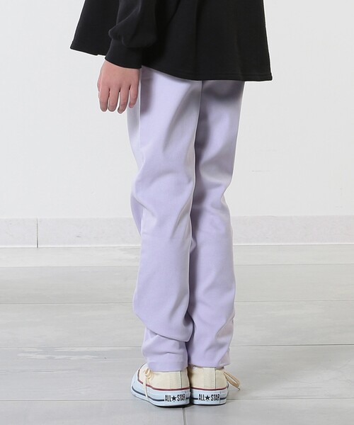 SHOO・LA・RUE（シューラルー）の「【100-150cm/洗える/男女兼用】ストレッチ カラースキニーパンツ（その他パンツ・キッズ・ベージュ/パープル/ピンク/ブラック/ダークオリーブ/サックスブルー・10/11/12/13/14/15 ）」の7枚目の写真