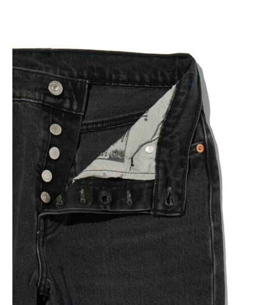 Levi's(リーバイス)の「Levi's/リーバイス 501(R)ジーンズ FOR WOMEN(デニムパンツ・レディース・ブラック・23inch/24inch/25inch/26inch/27inch/28inch)」の6枚目の写真