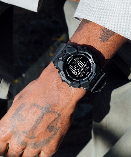 G-SHOCK(ジーショック)の「G-SHOCK/ジーショック 腕時計 GD-010-1A1JF(デジタル腕時計・メンズ・ブラック・ONE)」の2枚目の写真