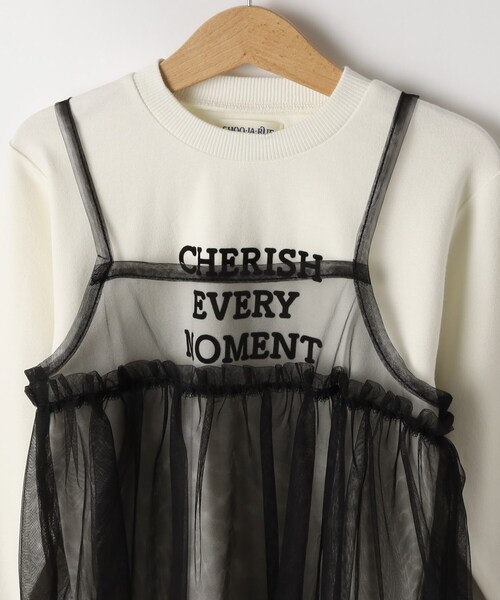 SHOO・LA・RUE（シューラルー）の「【100-150cm/洗える/2点セット】大人顔負け ロゴロンT＋チュールキャミ（セットアップ・キッズ・アイボリー/ブラック・10/11/12/13/14/15 ）」の5枚目の写真