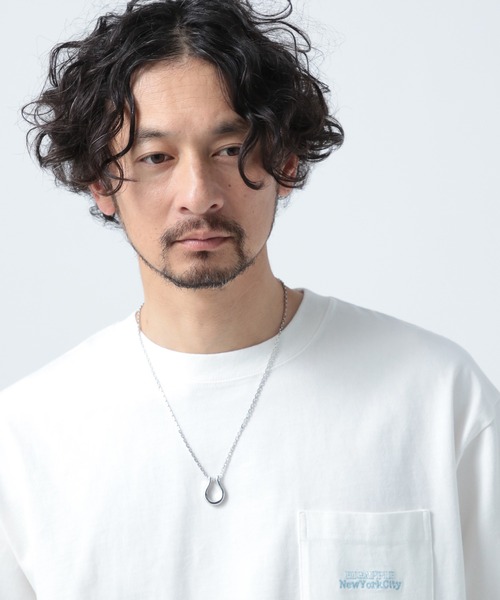 BAYFLOW（ベイフロー）の「グラスホルダー馬蹄ネックレス（ネックレス・メンズ・ライトグレー・FREE）」の4枚目の写真