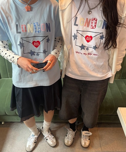napinna maison(ナピナメゾン)の「【napinna maison×4sisters】ラブレターパッチワークロゴ半袖Tシャツ(Tシャツ/カットソー・レディース・ホワイト/ライトブルー・FREE)」の3枚目の写真