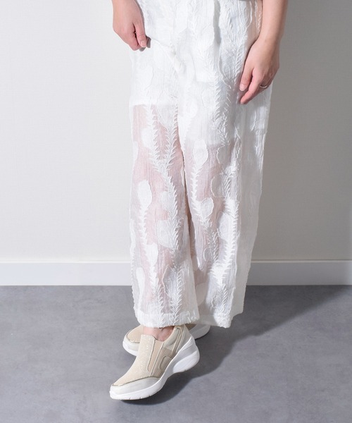 Round About（Bridget Birkin）（ラウンド アバウト）の「【Round About】ヒールアップスリッポンスニーカー(455100)（スニーカー・レディース・ゴールド/シルバー/ブラック・24.5/24/23.5/23/22.5）」の12枚目の写真