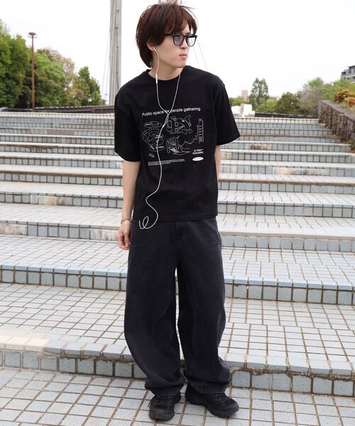 FFEIN（フェイン）の「【FFEIN（フェイン）】グラフィックショート丈Tシャツ / Tシャツ 短丈 クルーネック 半袖 ショート丈（Tシャツ/カットソー・メンズ・アッシュグレー/ブラック/ネイビー・LARGE/SMALL/MEDIUM）」の8枚目の写真