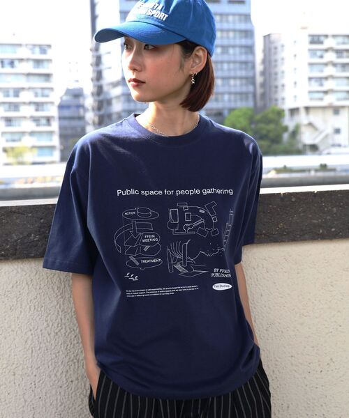 FFEIN（フェイン）の「【FFEIN（フェイン）】グラフィックショート丈Tシャツ / Tシャツ 短丈 クルーネック 半袖 ショート丈（Tシャツ/カットソー・メンズ・アッシュグレー/ブラック/ネイビー・LARGE/SMALL/MEDIUM）」の19枚目の写真