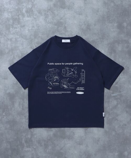 FFEIN(フェイン)の「【FFEIN(フェイン)】グラフィックショート丈Tシャツ/ Tシャツ クルーネック 半袖 プリント 【短丈】(Tシャツ/カットソー・メンズ・アッシュグレー/ブラック/ネイビー/レモンイエロー・LARGE/SMALL/MEDIUM)」の5枚目の写真
