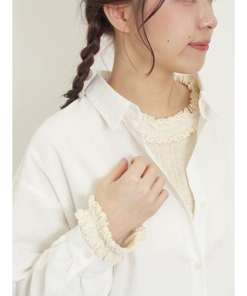 Samansa Mos2(サマンサ モスモス)の「胸元レース切替ピンタックインナー(Tシャツ/カットソー・レディース・ベージュ/オフホワイト/ブラック・F)」の11枚目の写真