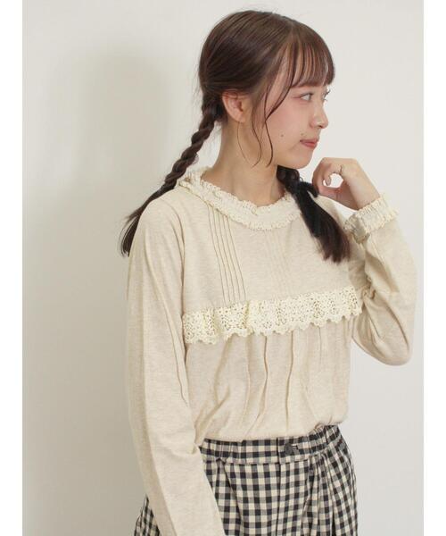 Samansa Mos2(サマンサ モスモス)の「胸元レース切替ピンタックインナー(Tシャツ/カットソー・レディース・ベージュ/オフホワイト/ブラック・F)」の13枚目の写真