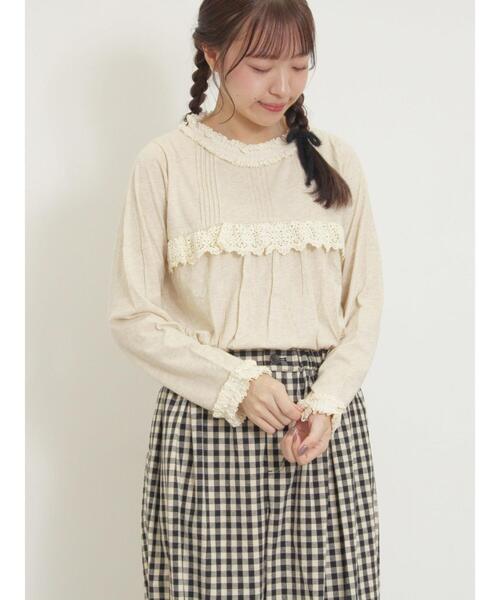 Samansa Mos2(サマンサ モスモス)の「胸元レース切替ピンタックインナー(Tシャツ/カットソー・レディース・ベージュ/オフホワイト/ブラック・F)」の14枚目の写真