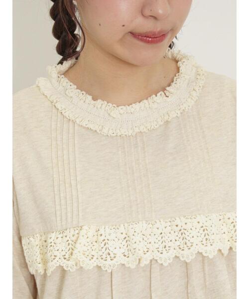 Samansa Mos2(サマンサ モスモス)の「胸元レース切替ピンタックインナー(Tシャツ/カットソー・レディース・ベージュ/オフホワイト/ブラック・F)」の19枚目の写真