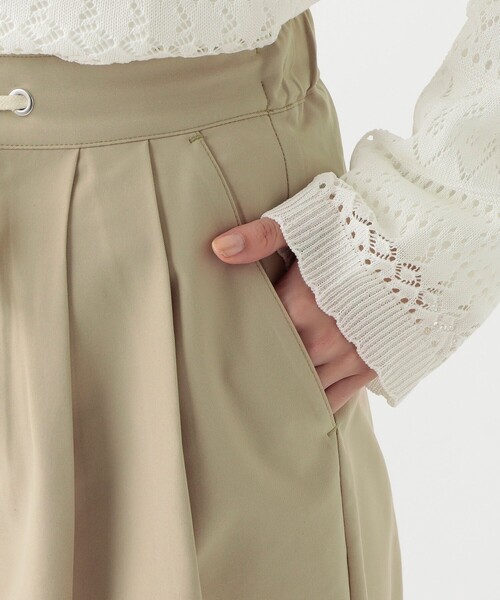 Afternoon Tea（アフタヌーンティー）の「ツイル紐付きタックワイドパンツパンツ（その他パンツ・レディース・ベージュ/ネイビー・MEDIUM）」の4枚目の写真