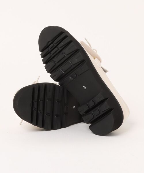 Piedi Nudi(ピエディヌーディ)の「KosMia/コスミア 軽量厚底 ビットローファー キルトタッセル 2WAY(ローファー・レディース・ブラウン/アイボリー/ブラック・S/M/L/LL)」の4枚目の写真