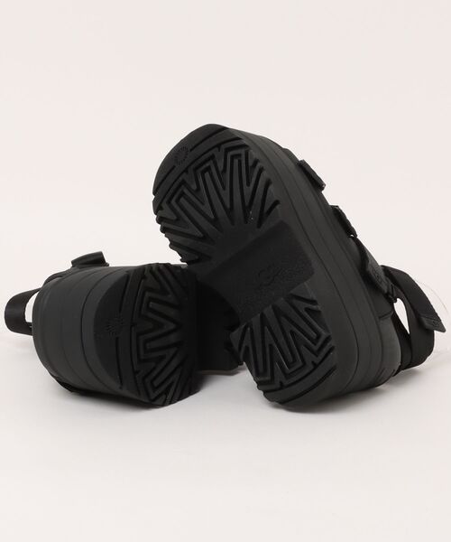 極美品★UGG★ブラック トングサンダル 28cm セール】W GOLDENRISE 1167431-BLK（サンダル）｜UGG（アグ）の