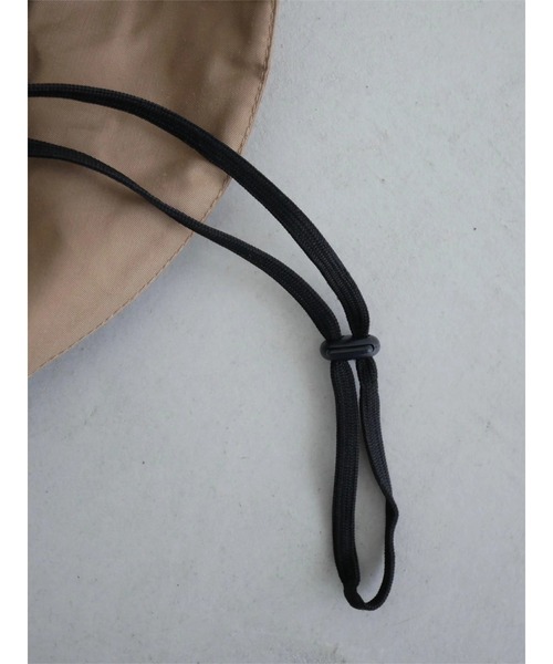 TRUNC（トランクエイティーエイト）の「Pocketable Bucket Hat Ⅱ（ハット・レディース・ベージュ/ブラック・FREE）」の8枚目の写真