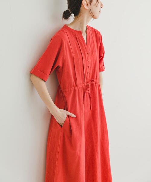 ITEMS URBANRESEARCH(アイテムズ アーバンリサーチ)の「ドライコットンタックワンピース(ワンピース・レディース・レッド/ブラック/モカ・FREE)」の5枚目の写真
