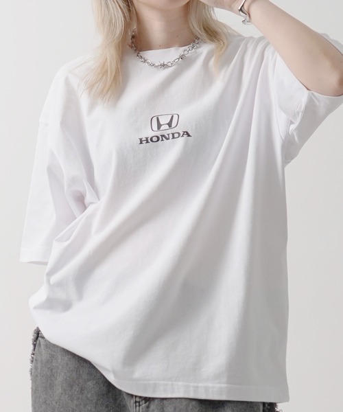 ILL'S（イルズ）の「【HONDA / ホンダ】ワンポイントプリント ボックスシルエット 半袖Tシャツ カットソー メンズ レディース（Tシャツ/カットソー・メンズ・ホワイト/ホワイト系その他3/ブラック系その他3/ホワイト系その他2/ブラック/ブラック系その他2・M/L）」の3枚目の写真