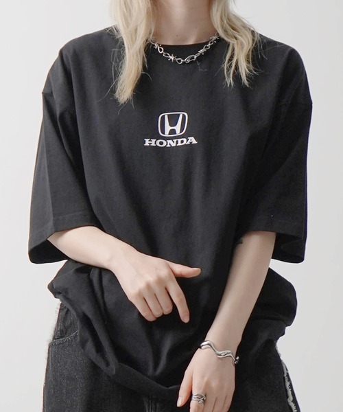 ILL'S（イルズ）の「【HONDA / ホンダ】ワンポイントプリント ボックスシルエット 半袖Tシャツ カットソー メンズ レディース（Tシャツ/カットソー・メンズ・ホワイト/ホワイト系その他3/ブラック系その他3/ホワイト系その他2/ブラック/ブラック系その他2・M/L）」の5枚目の写真