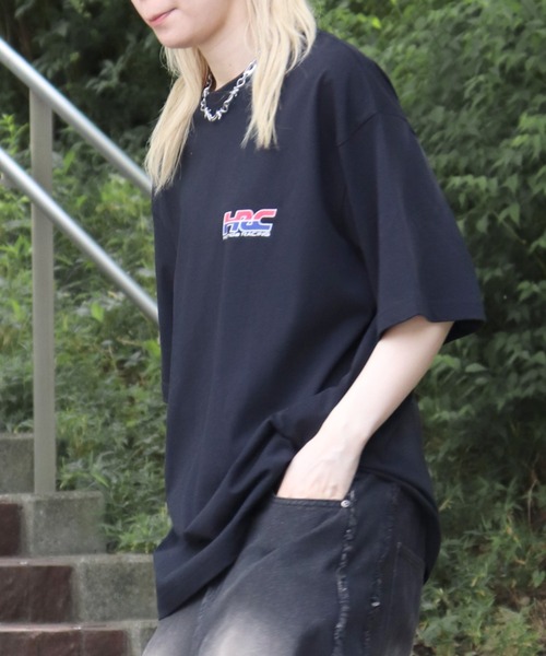 ILL'S（イルズ）の「【HONDA / ホンダ】ワンポイントプリント ボックスシルエット 半袖Tシャツ カットソー メンズ レディース（Tシャツ/カットソー・メンズ・ホワイト/ホワイト系その他3/ブラック系その他3/ホワイト系その他2/ブラック/ブラック系その他2・M/L）」の19枚目の写真
