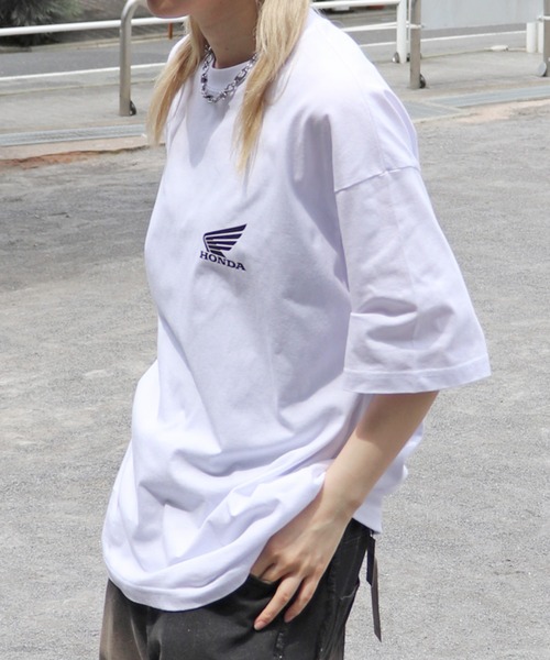 ILL'S（イルズ）の「【HONDA / ホンダ】ワンポイントプリント ボックスシルエット 半袖Tシャツ カットソー メンズ レディース（Tシャツ/カットソー・メンズ・ホワイト/ホワイト系その他3/ブラック系その他3/ホワイト系その他2/ブラック/ブラック系その他2・M/L）」の9枚目の写真