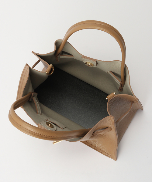 VIOLAd'ORO(ヴィオラドーロ)の「VIOLAd’ORO/ヴィオラドーロ TRERO TOTE(トートバッグ・レディース・ブラック/ベージュ系その他・FREE)」の6枚目の写真