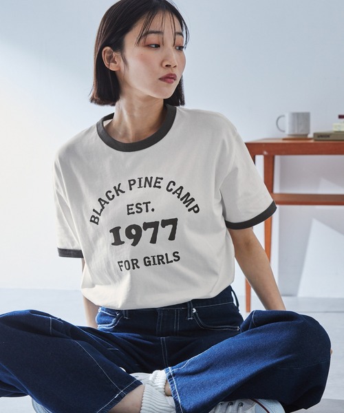 MONO-MART(モノマート)の「ヴィンテージグラフィックプリント半袖リンガーTシャツ(Tシャツ/カットソー・レディース・ホワイト系/ホワイト系1/ホワイト系2/アイボリー系/チャコール/ピンク/オフホワイト/オートミール・FREE)」の2枚目の写真