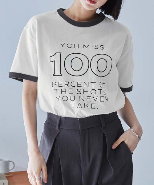 MONO-MART(モノマート)の「ヴィンテージグラフィックプリント半袖リンガーTシャツ(Tシャツ/カットソー・レディース・ホワイト系/ホワイト系1/ホワイト系2/アイボリー系/チャコール/ピンク/オフホワイト/オートミール・FREE)」の4枚目の写真