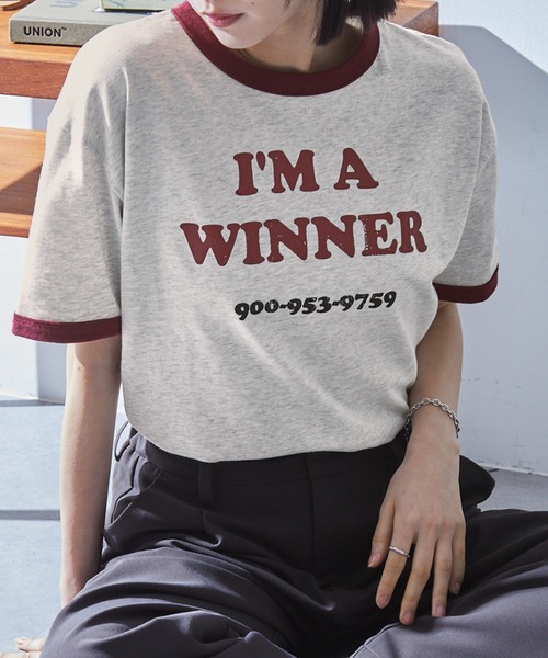 MONO-MART(モノマート)の「ヴィンテージグラフィックプリント半袖リンガーTシャツ(Tシャツ/カットソー・レディース・ホワイト系/ホワイト系1/ホワイト系2/アイボリー系/チャコール/ピンク/オフホワイト/オートミール・FREE)」の6枚目の写真