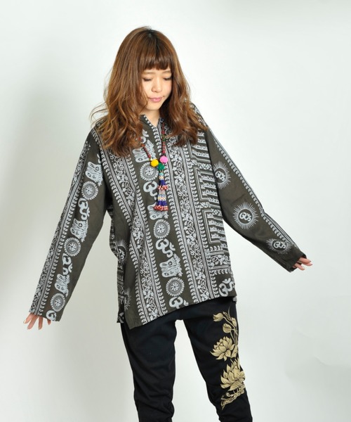MARAI(マーライ)の「オームヒンディ 長袖 カットソー(Tシャツ/カットソー・レディース・ブラック/グリーン・FREE)」の8枚目の写真