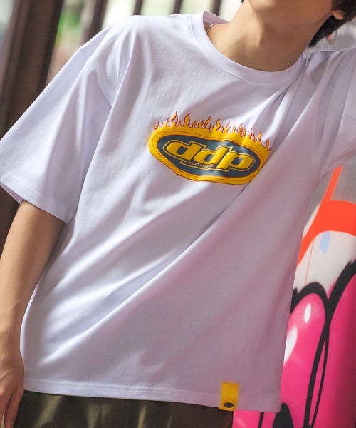 ddp（ディーディーピー）の「【DDP】別注 プリント 半袖Tシャツ（Tシャツ/カットソー・メンズ・ブラック系1/ブラック系/ホワイト系2/ホワイト系1/ホワイト系/ブラウン/ブラック/ホワイト/グリーン系2/グリーン系1/ブラウン系/ブラック系2・SMALL/MEDIUM/X-LARGE/LARGE）」の3枚目の写真