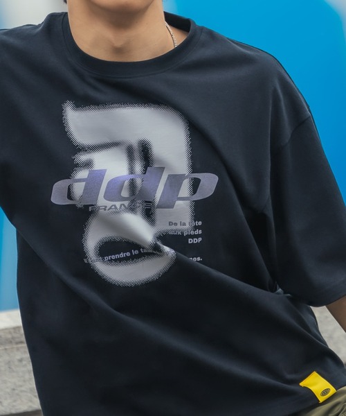 ddp（ディーディーピー）の「【DDP】別注 プリント 半袖Tシャツ（Tシャツ/カットソー・メンズ・ブラック系1/ブラック系/ホワイト系2/ホワイト系1/ホワイト系/ブラウン/ブラック/ホワイト/グリーン系2/グリーン系1/ブラウン系/ブラック系2・SMALL/MEDIUM/X-LARGE/LARGE）」の5枚目の写真