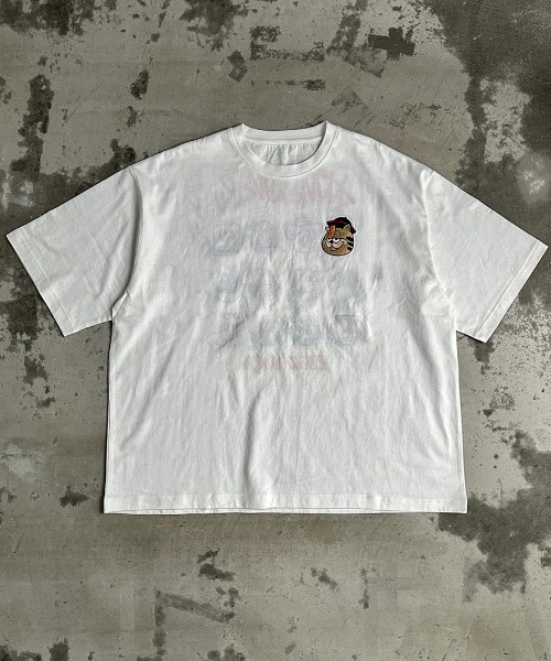 A'GEM/9 × .kom 『A'gem/エージェム』バックアイコン刺繍半袖Tシャツ A