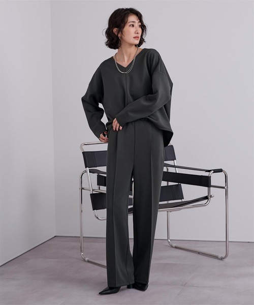 UR'S(ユアーズ)の「Vネックトップス×パンツ/ボンディングセットアップ(セットアップ・レディース・チャコール/ホワイト/ブラック・L/M/S)」の3枚目の写真
