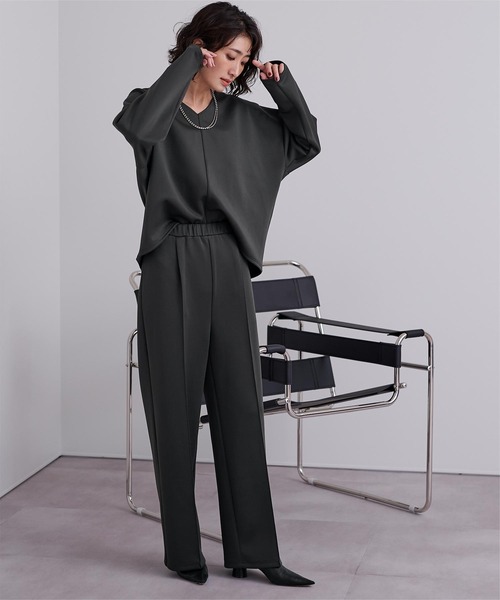UR'S(ユアーズ)の「Vネックトップス×パンツ/ボンディングセットアップ(セットアップ・レディース・チャコール/ホワイト/ブラック・L/M/S)」の16枚目の写真