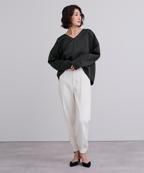 UR'S(ユアーズ)の「Vネックトップス×パンツ/ボンディングセットアップ(セットアップ・レディース・チャコール/ホワイト/ブラック・L/M/S)」の5枚目の写真